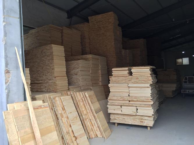 现货大量出售实木板材工艺品专用光滑无接痕木板材